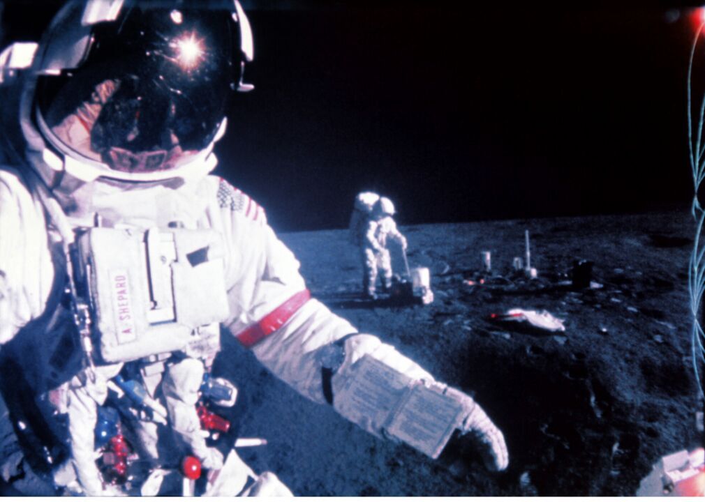 1971: First moon golf